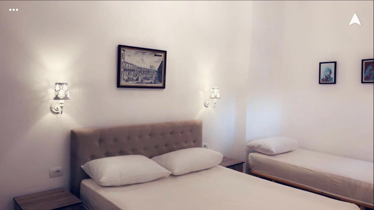 Apartments On The Beach Саранде Екстериор снимка