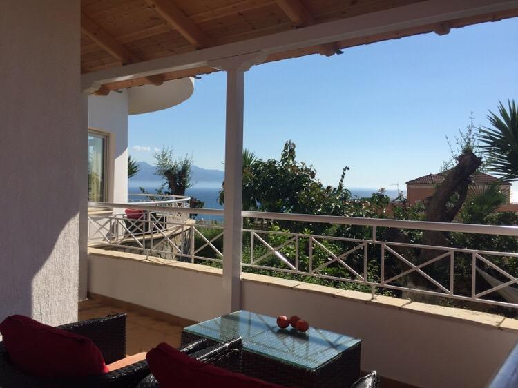 Apartments On The Beach Саранде Екстериор снимка