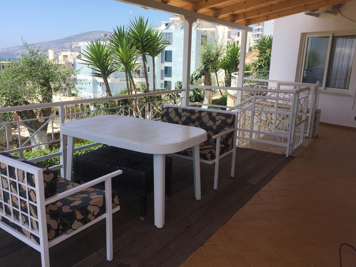 Apartments On The Beach Саранде Екстериор снимка