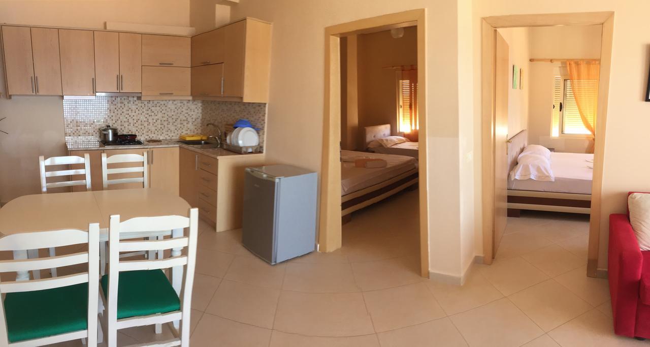 Apartments On The Beach Саранде Екстериор снимка