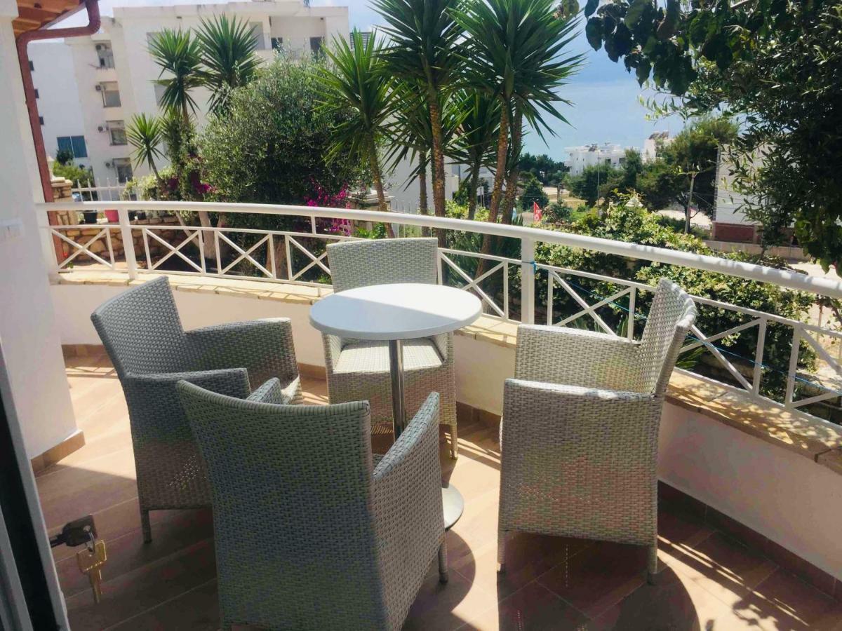Apartments On The Beach Саранде Екстериор снимка